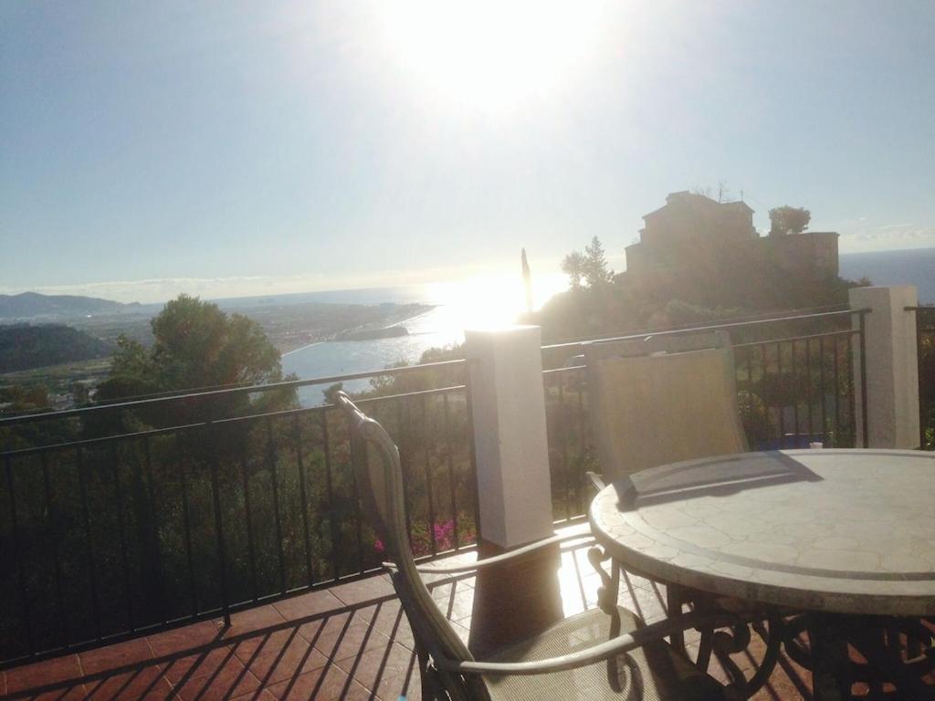 Villa La Torrecica, Con Caracter Andaluz Y Magnificas Vistas Al Mar Y Sierra Nevada Salobreña Exterior foto